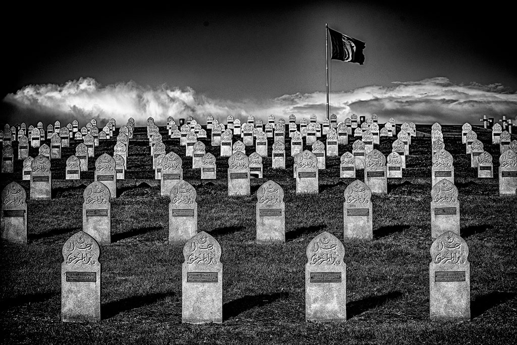 Elsass-09-(125)-1-Kopie.jpg - Am Soldatenfriedhof vorbei