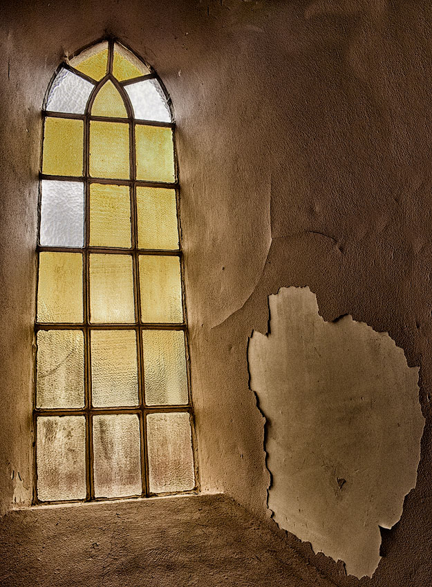 Elsass-09-(228)-1-Kopie.jpg - Tolle Lichtstimmung in einer alten Kirche