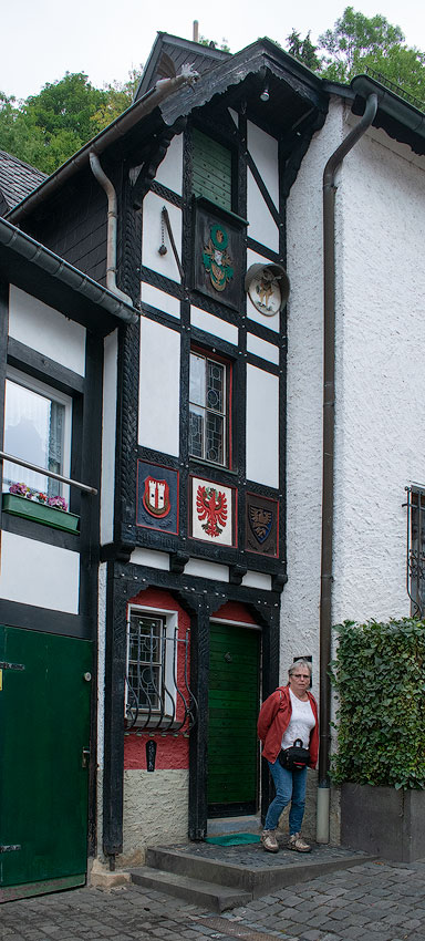 Eifel-Mosel-09---2018DSC_2435-1-Kopie.jpg - In der Altstadt von Bad Münstereifen - Mini Häuschen
