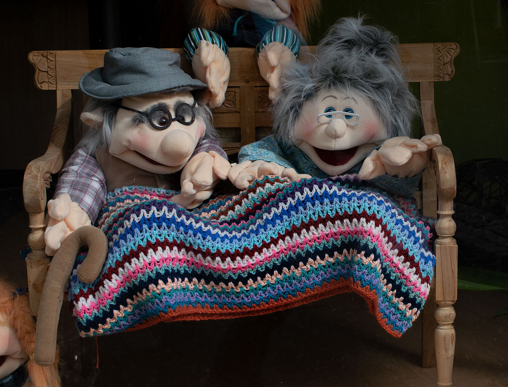 Eifel-Mosel-09---2018DSC_2390-1-Kopie.jpg - Ein lustiges Pärchen im Schaufenster 